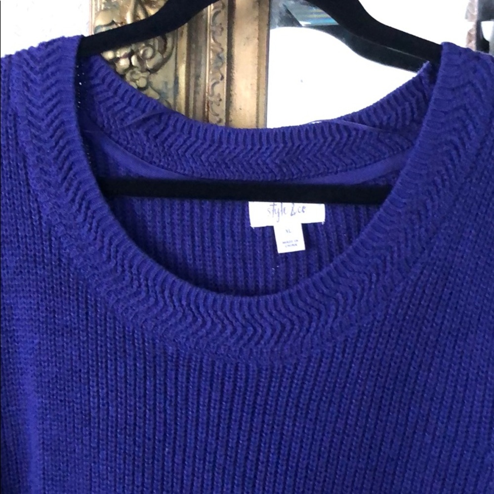 Sweater - Picture 4 of 5